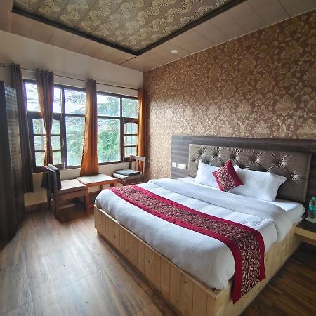 Mountain Zest-Simla Royale Near Mall Road-Free Pickup From Railway Station Simla Eksteriør bilde