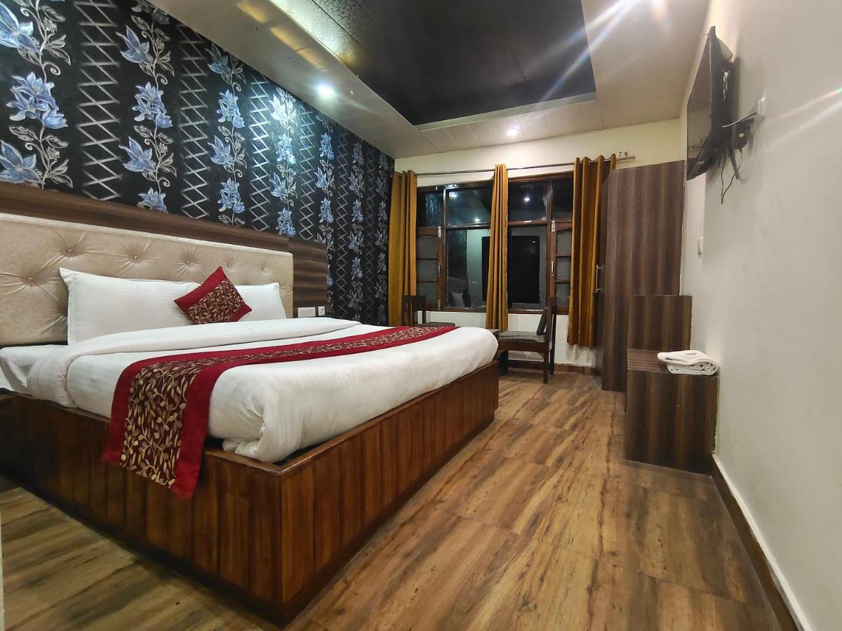 Mountain Zest-Simla Royale Near Mall Road-Free Pickup From Railway Station Simla Eksteriør bilde