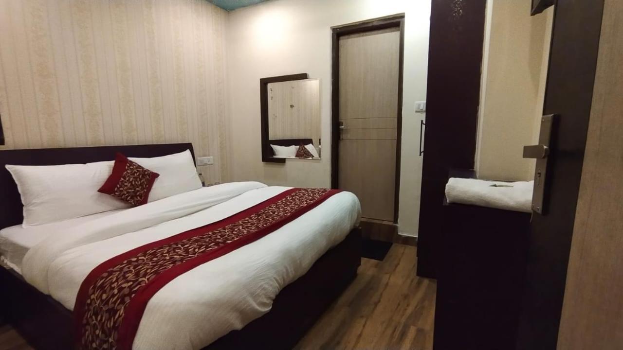 Mountain Zest-Simla Royale Near Mall Road-Free Pickup From Railway Station Simla Eksteriør bilde