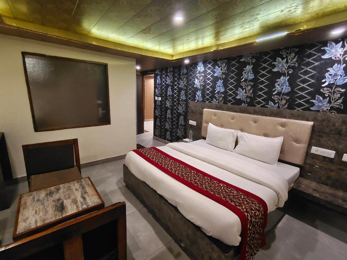 Mountain Zest-Simla Royale Near Mall Road-Free Pickup From Railway Station Simla Eksteriør bilde