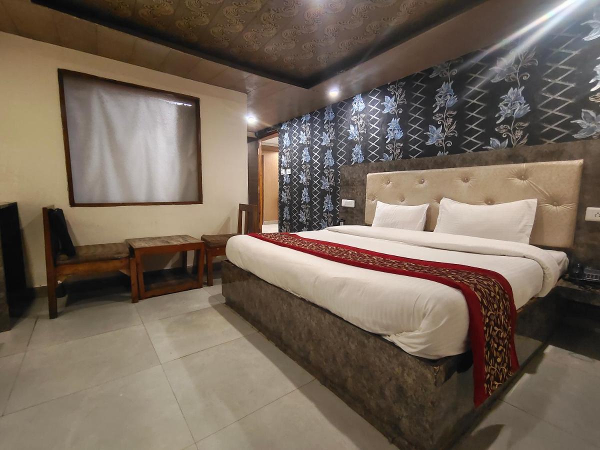 Mountain Zest-Simla Royale Near Mall Road-Free Pickup From Railway Station Simla Eksteriør bilde